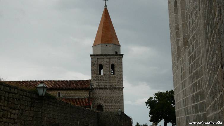Der sechseckige Turm Krk