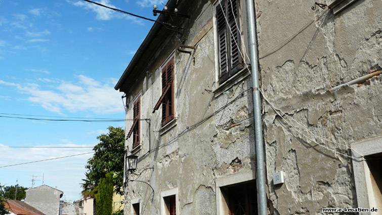 Zerstörte Häuserin Kroatien